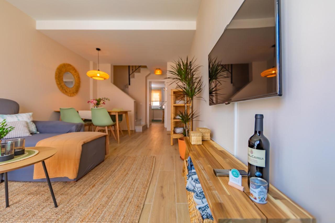 Beachfront, Pool, Terrace, Garage & Fibre Internet Ταρίφα Εξωτερικό φωτογραφία
