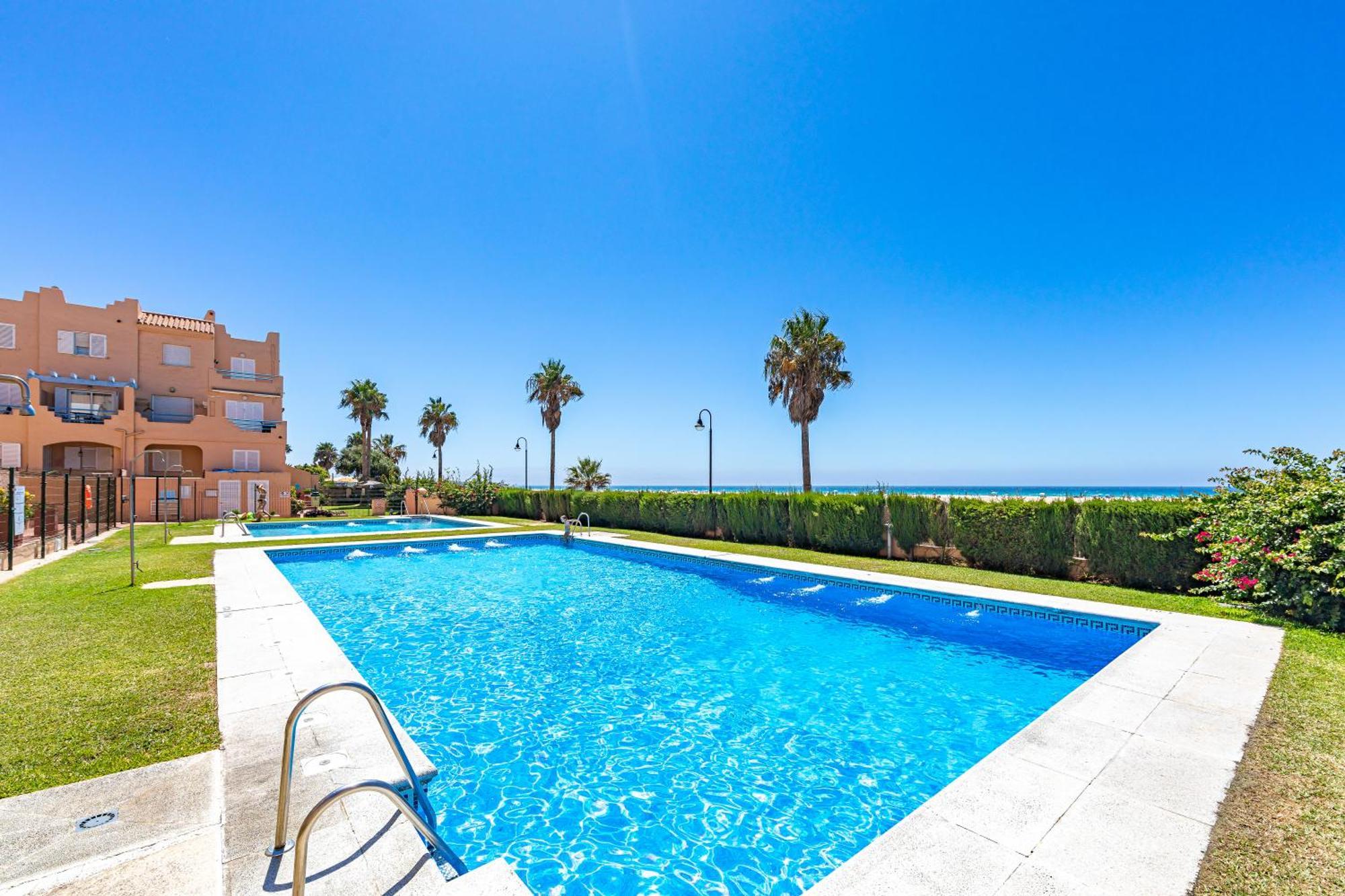 Beachfront, Pool, Terrace, Garage & Fibre Internet Ταρίφα Εξωτερικό φωτογραφία